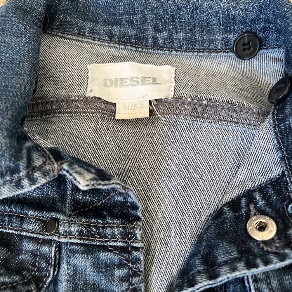 Like new. Unisex denim Jacket.